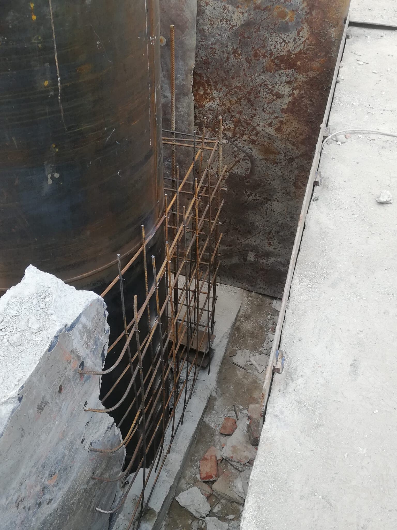 Dettaglio operativo di una lavorazione di perforazione